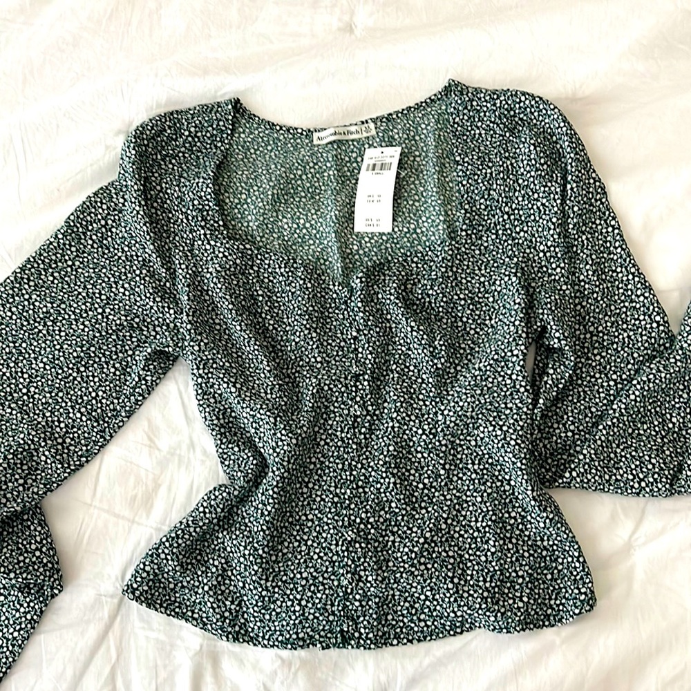NWT Abercrombie Top